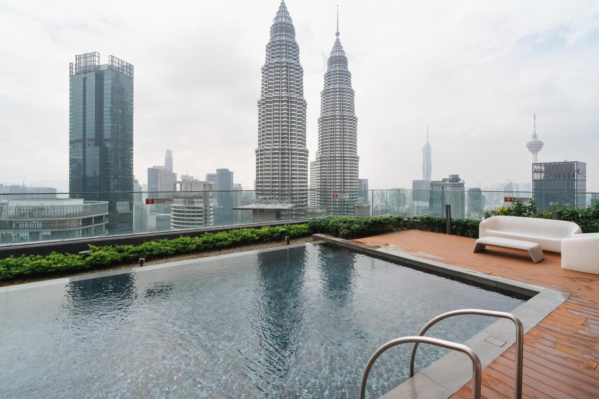 Designer 2br 400m To Klcc And Lrt Station * Kuala Lumpur