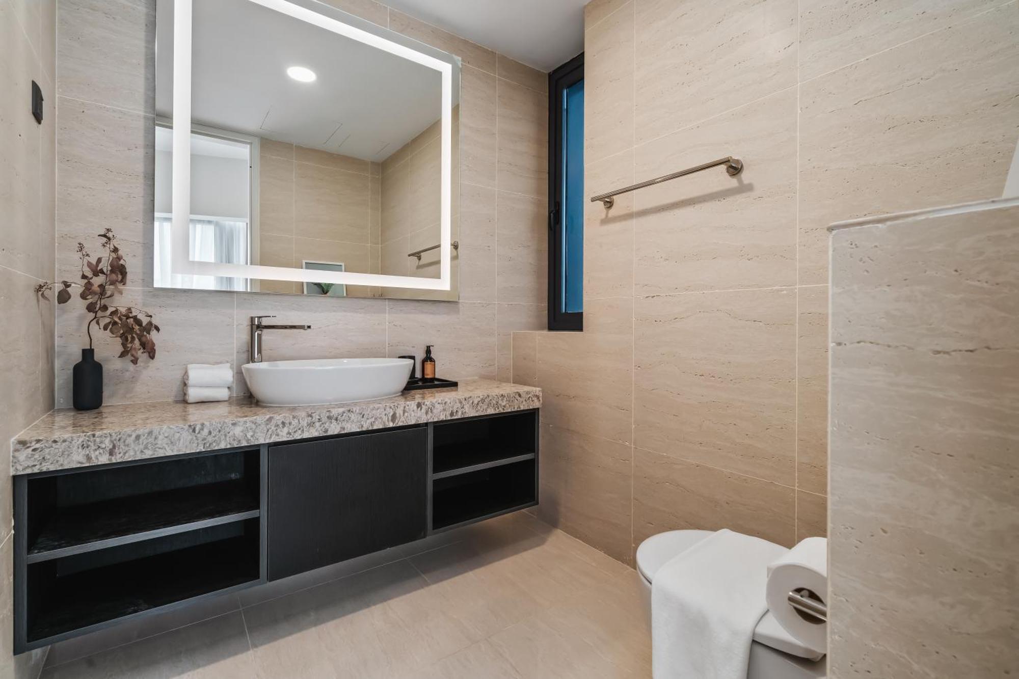 Designer 2br 400m To Klcc And Lrt Station