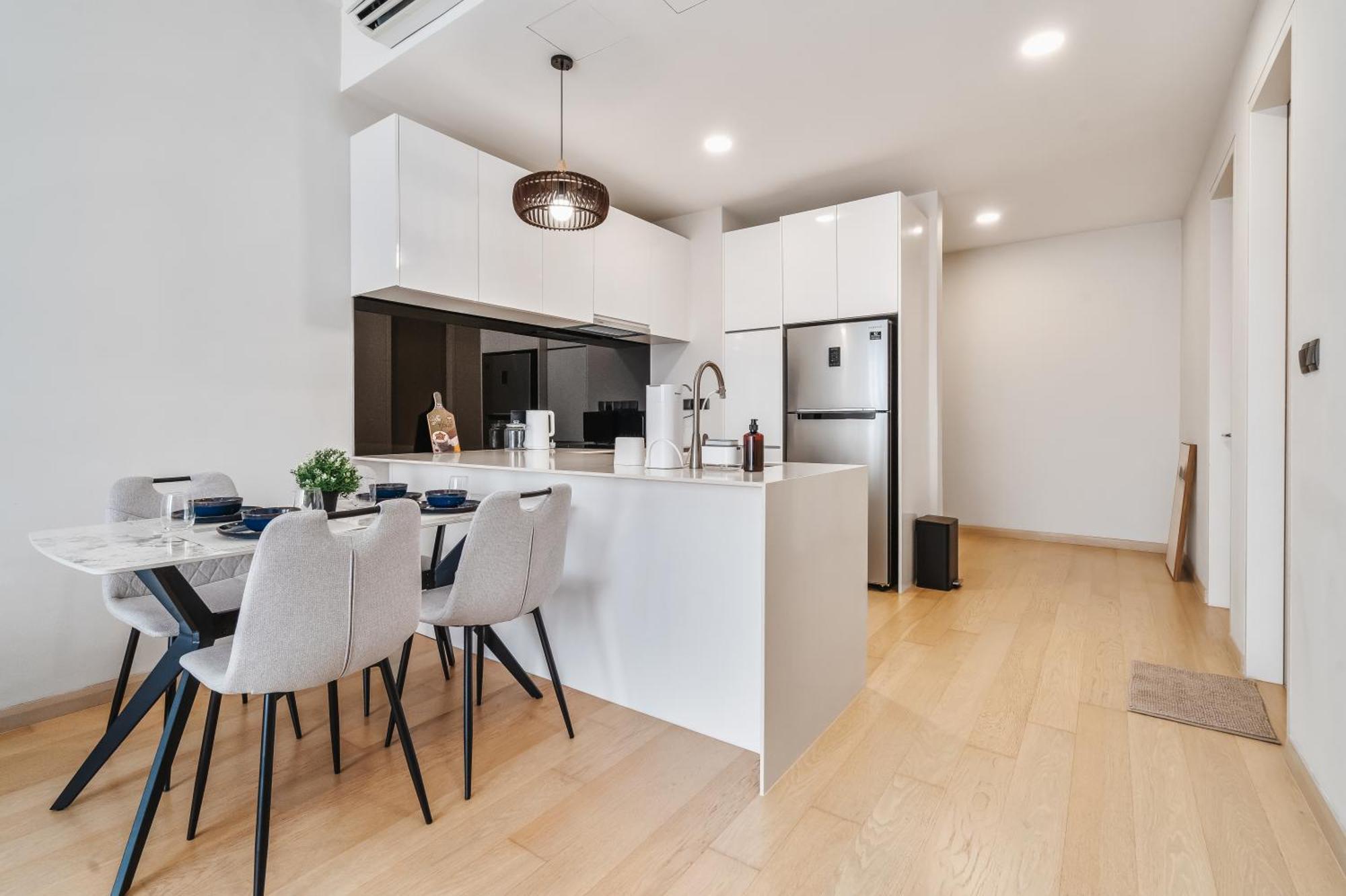 Designer 2br 400m To Klcc And Lrt Station *
